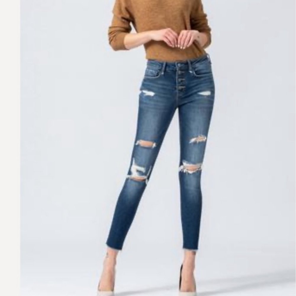 Vervet - MID RISE BUTTON UP DISTRESSED RAW HEM ANK